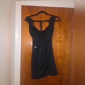 Elegant Black Dress with Tie Detail